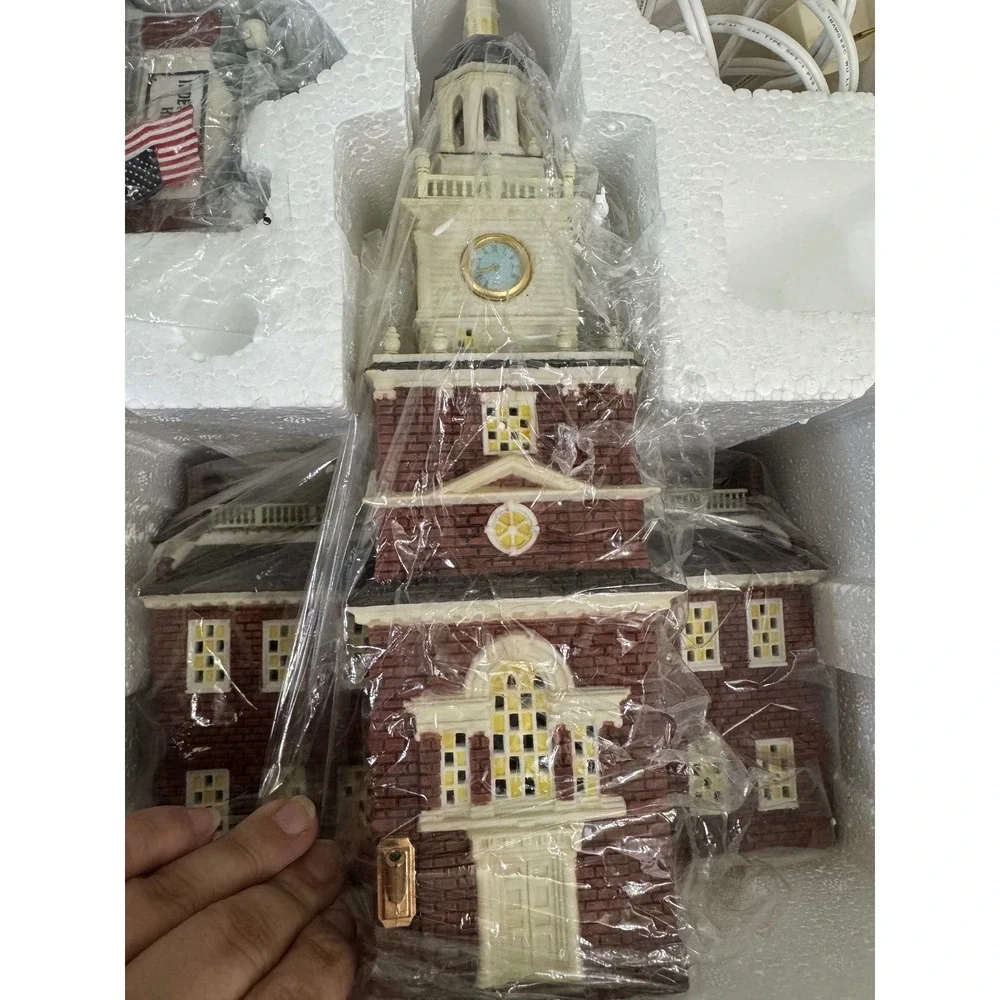 Department 56 Historical Landmark Independence Hall #55500 Red Village